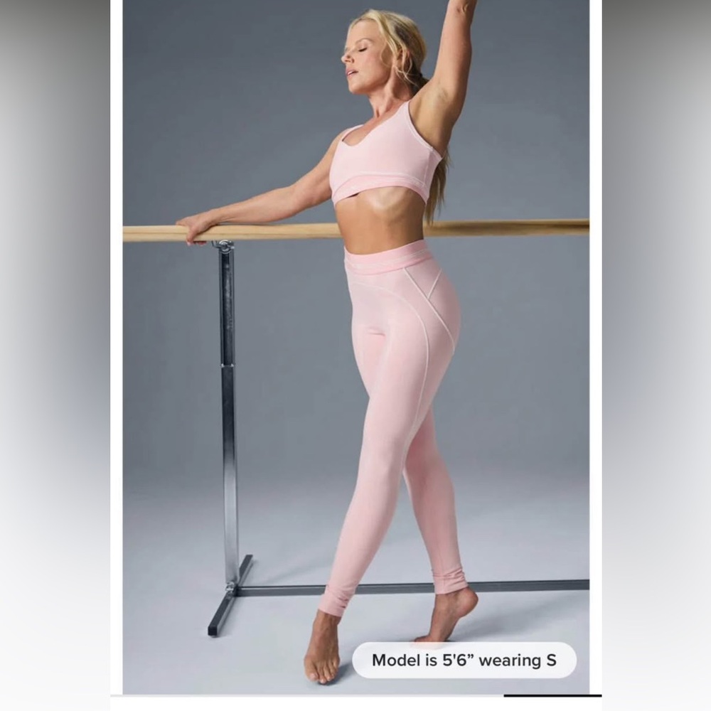 Alo airbrush heart throb bra and high waist legging set